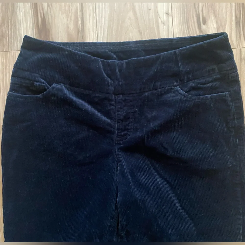 D & CO. Denim + Company Black Corduroy Pull On Pants Size 10P - Picture 13 of 16